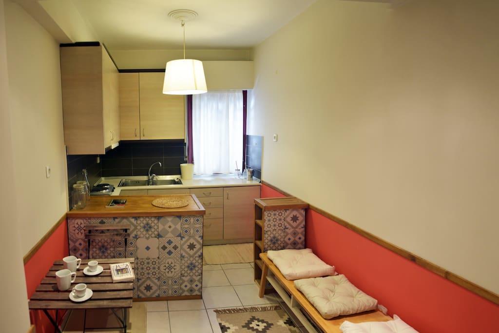 Blue & Red Apartment Афины Экстерьер фото