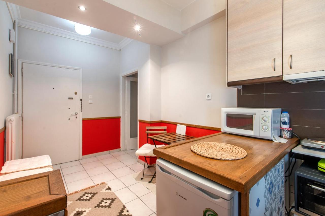 Blue & Red Apartment Афины Экстерьер фото