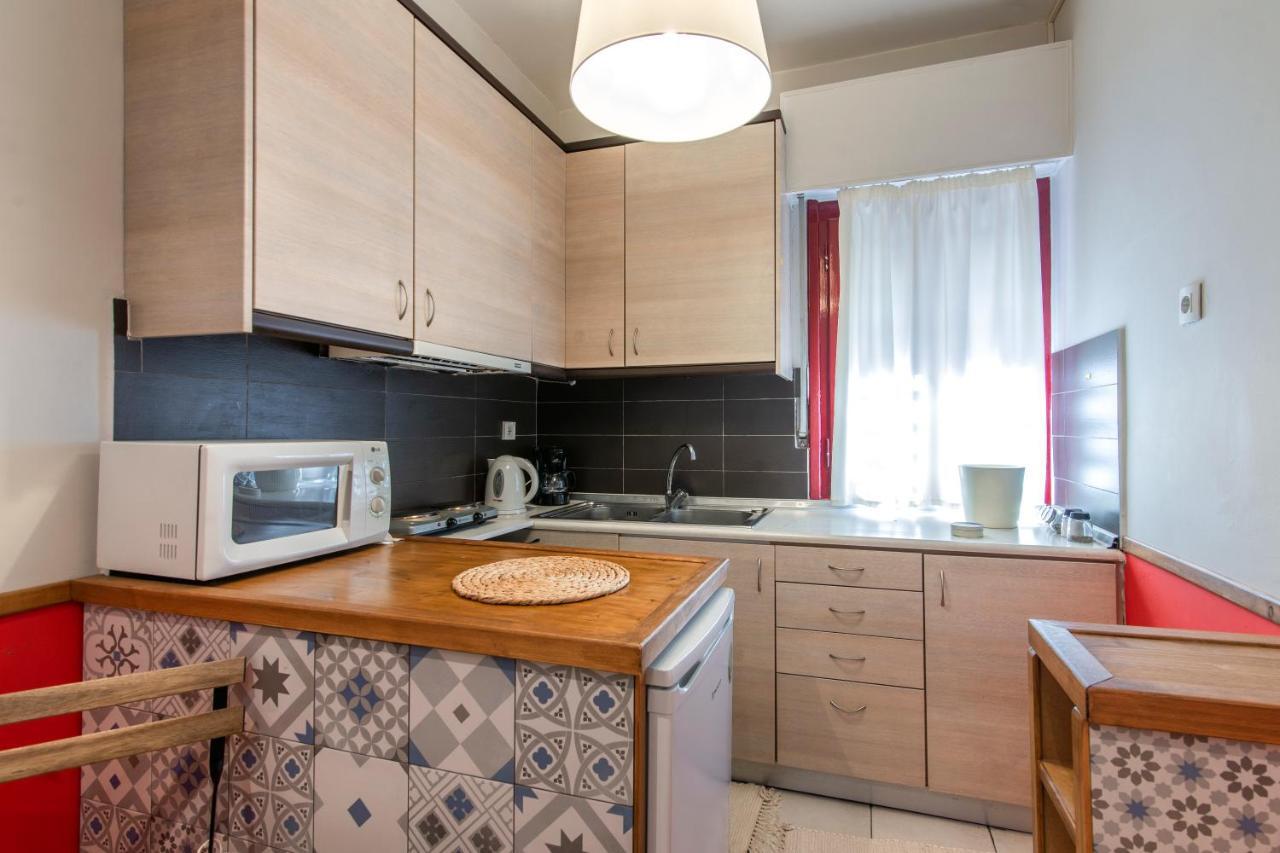 Blue & Red Apartment Афины Экстерьер фото