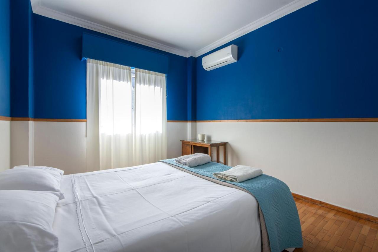 Blue & Red Apartment Афины Экстерьер фото